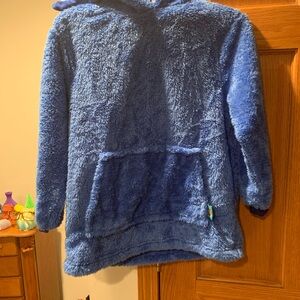 2-in-1 Wearable Oversized Blanket Hoodie Transforming Pillow for Kids Size 8